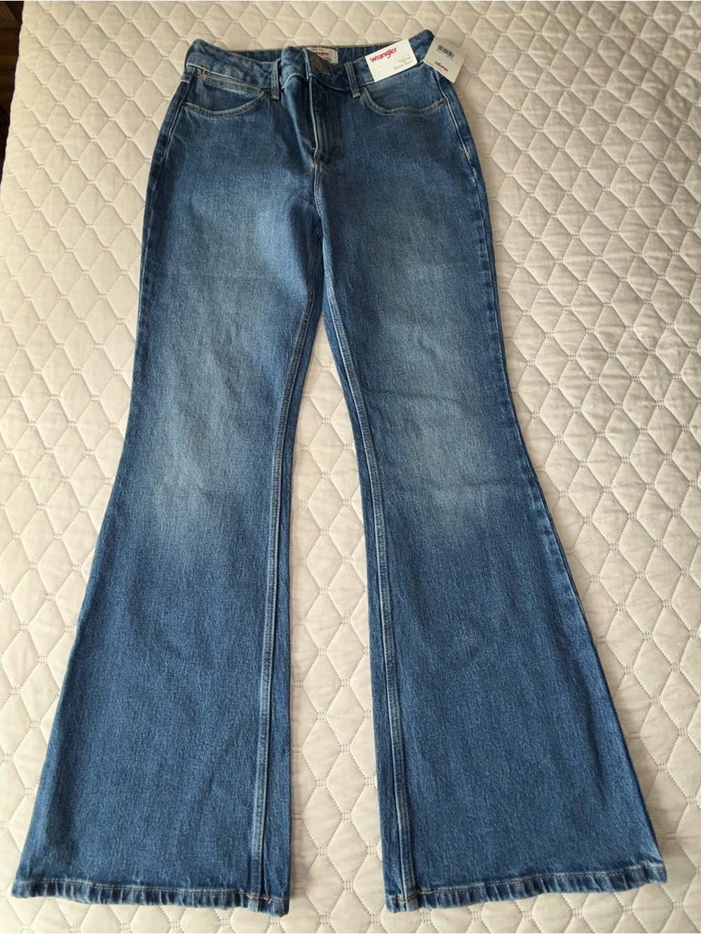 NWT Wrangler High-Rise Fierce Flare Jeans Women's Size 4/27x32 Medium Wash - Picture 6 of 6